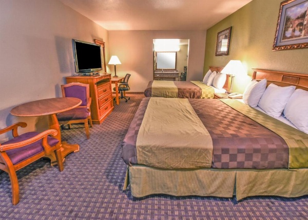 شاريت إن غلينديل - باسادينا image 16